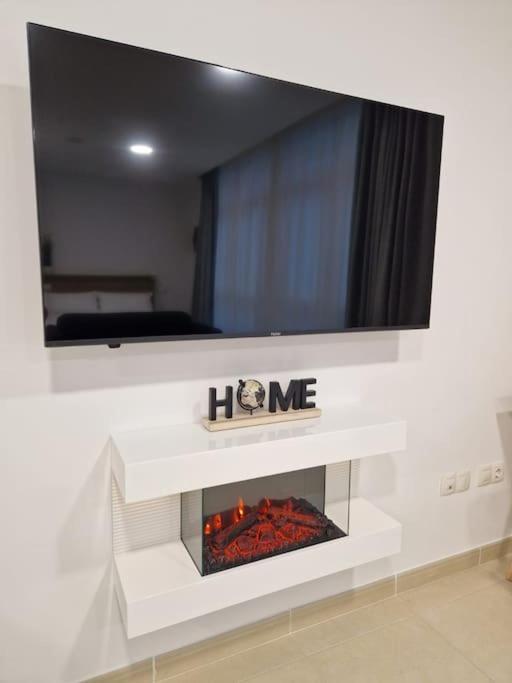 Miniloft Cee Con Wifi En El Centro Del Pueblo Apartment Ngoại thất bức ảnh